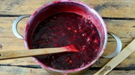 джем из вишни с косточками