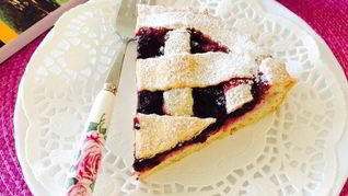 Кростата с творогом и джемом