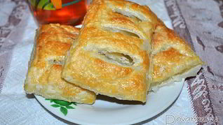 Полоски с джемом из слоеного теста