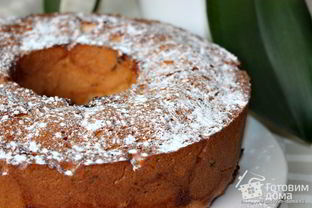 Сдобный венок с маком и сливовым джемом