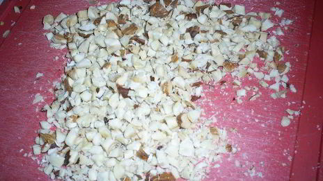 слоистые лимонные рулетики с джемом и орехами