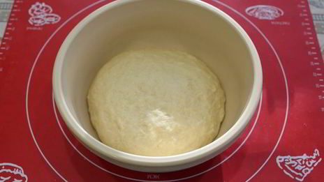 ванильные сдобные булочки с джемом