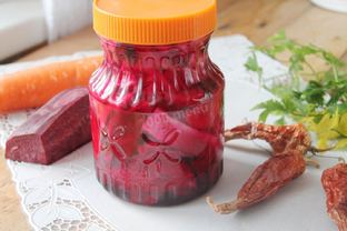 Капуста на зиму со свеклой и морковью