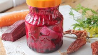 Капуста на зиму со свеклой и морковью