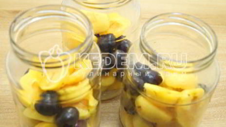 компот из абрикосов и черешни на зиму