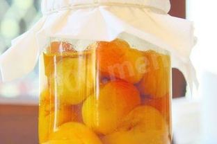 Компот из абрикосов с корицей