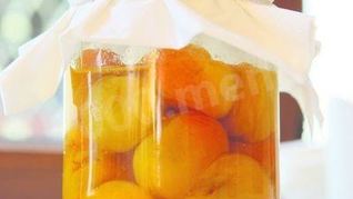 Компот из абрикосов с корицей