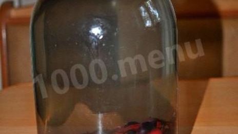 компот из кизила и черной смородины