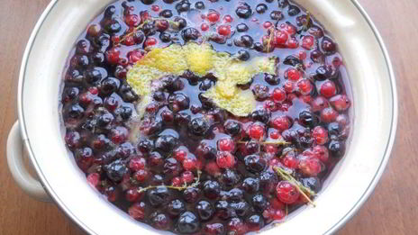 компот из красной и черной смородины