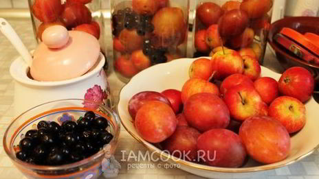 компот из ранеток и черноплодки на зиму