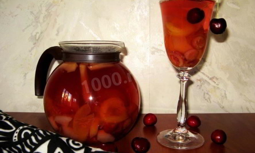 Рецепт компот из свежих ягод и фруктов