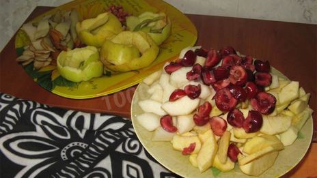 компот из свежих ягод и фруктов