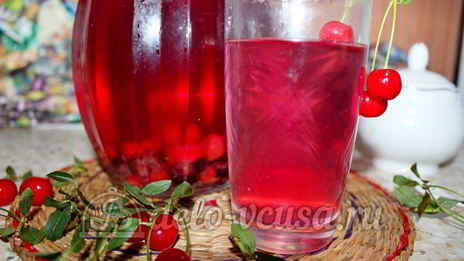 компот из вишни и черной смородины