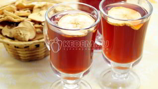 Компот из вишни и яблок