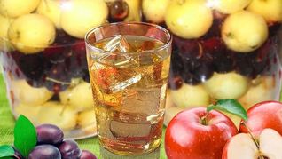 Компот из яблок и слив