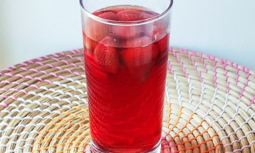 Рецепт компот из замороженной клубники и ежевики