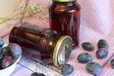 Сливовый компот с косточками на зиму