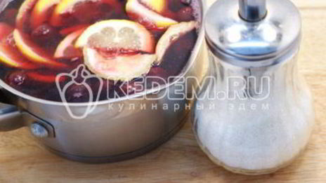 вишневый компот с лимоном