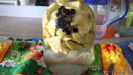 яблочный компот с черноплодкой на зиму