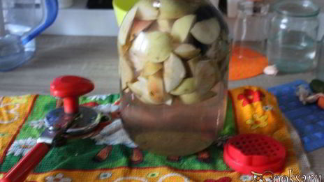 яблочный компот с черноплодкой на зиму