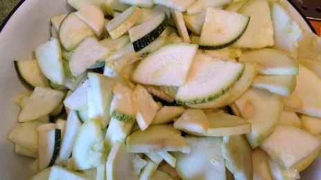 лечо с кабачками и кетчупом на зиму