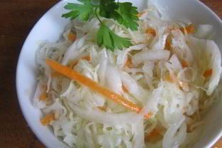 Капуста острая маринованная