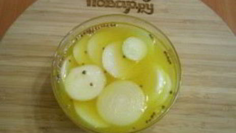 лук, маринованный к шашлыку