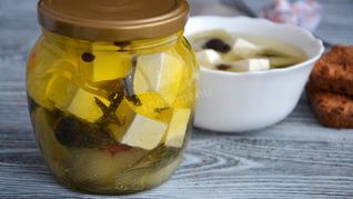 Маринованная брынза