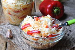 Маринованная капуста с перцем