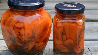 Маринованная морковь