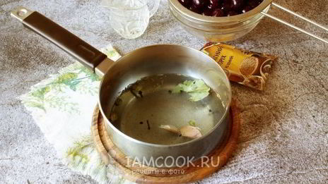 маринованная вишня