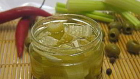 маринованный сельдерей