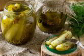 Маринованные огурцы с горчичными зернами