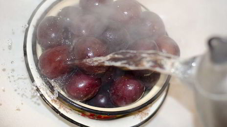 маринованные сливы с бадьяном