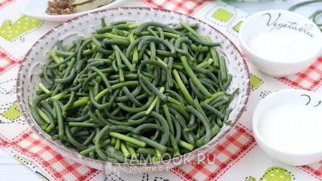 маринованные стрелки чеснока на зиму без стерилизации