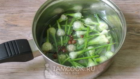 маринованные стрелки чеснока