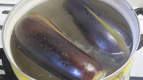 маринованые баклажаны с орехами и сельдереем