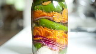 Перец с луком на зиму