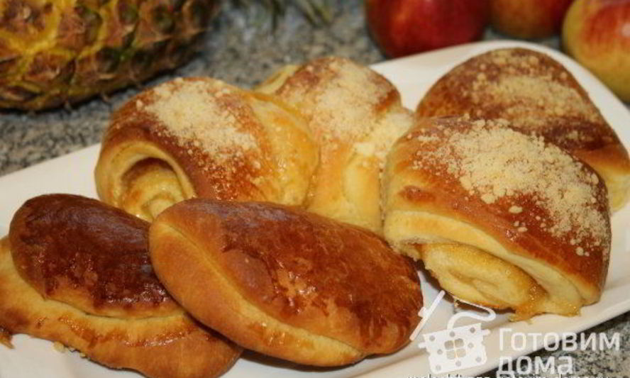 Рецепт дрожжевые рулетики с яблочным повидлом