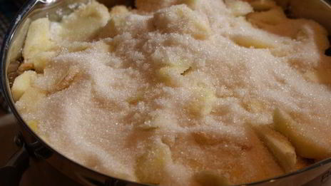 яблочное повидло с красной смородиной