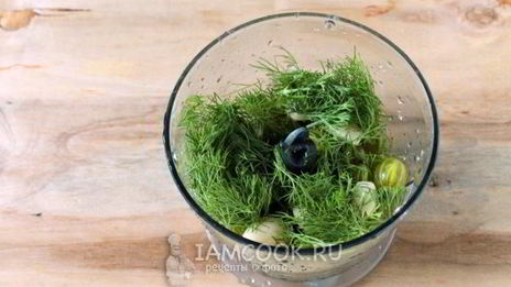 приправа из крыжовника с чесноком на зиму