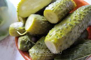 Хрустящие малосольные огурцы