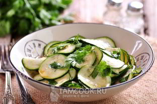 Малосольные кабачки