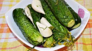 Малосольные хрустящие огурчики