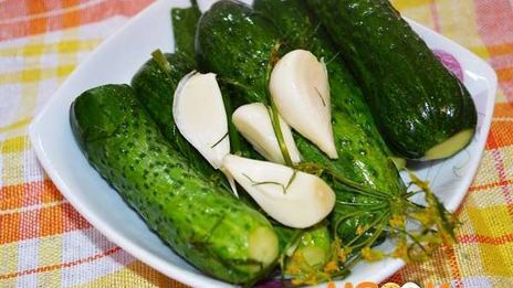 малосольные хрустящие огурчики