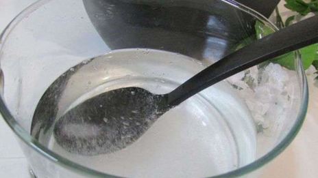 малосольные огурчики в минеральной воде