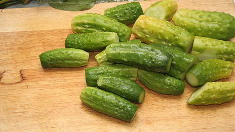 малосольные огурцы горячего засола