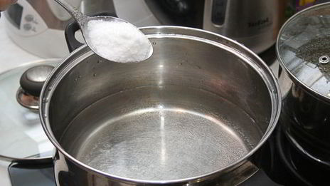 малосольные огурцы горячего засола