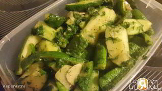 Малосольные огурцы с горчицей в пакете