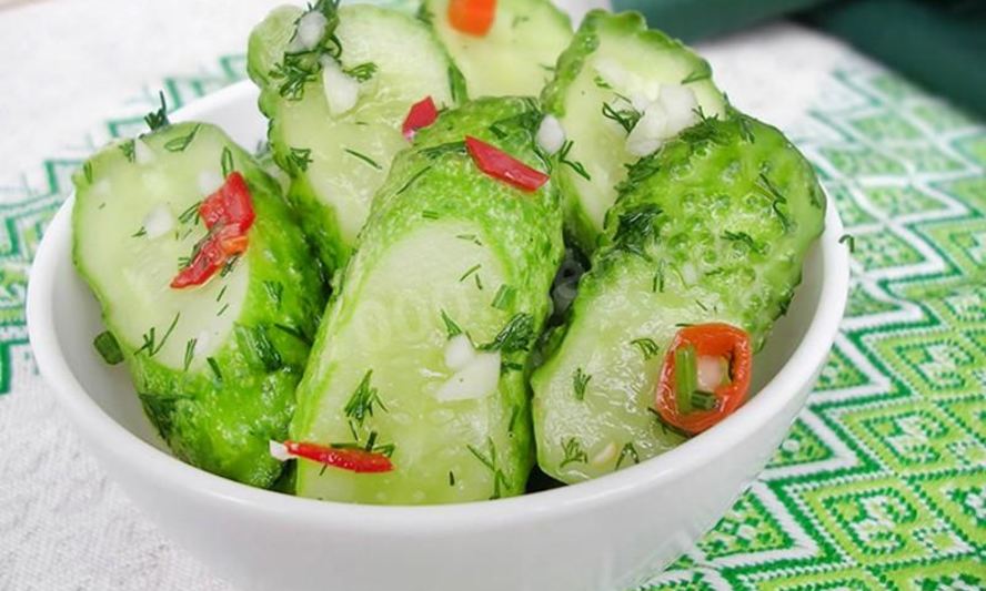 Рецепт малосольные огурцы с перцем чили в пакете